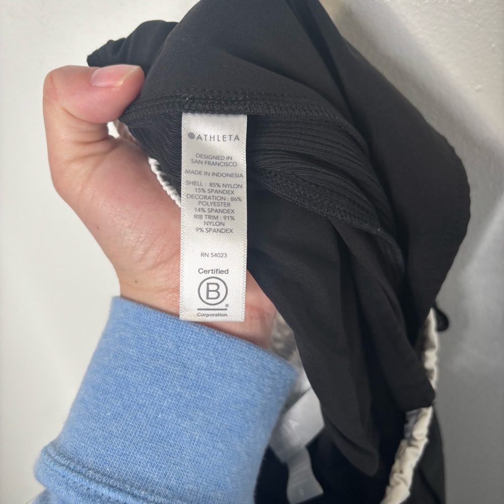 Athleta Pants Women’s Sz 6 Brooklyn Jogger Black White Side Stripe 566705 - Picture 9 of 10